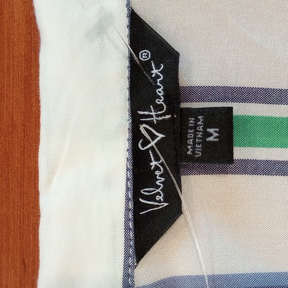 Velvet Heart Rayon Blouse w/Crisscross Front and Longer Back, Size: Medium NWOT - Picture 6 of 7